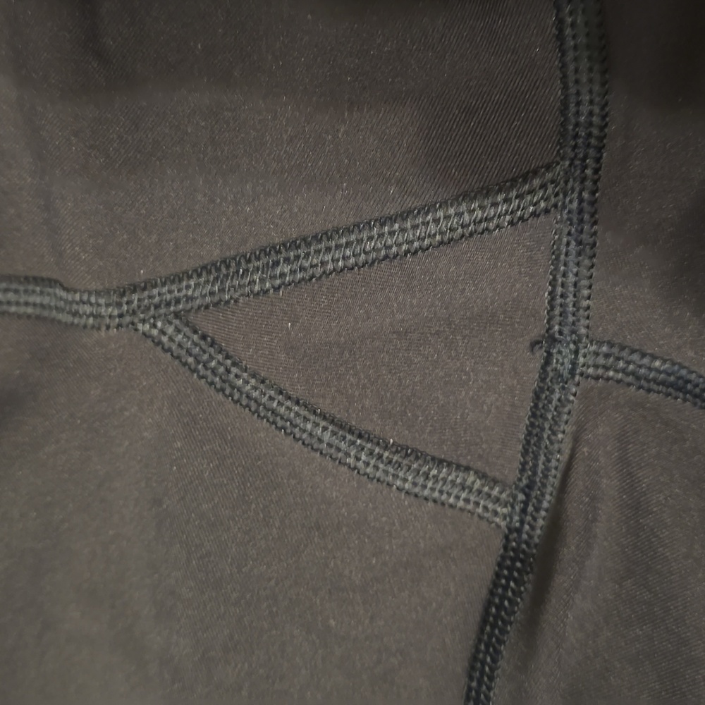 Original Lululemon Capri Leggings - Picture 10 of 11